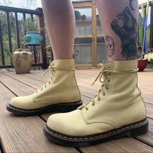 Dr. Martens 1460 pascal boots